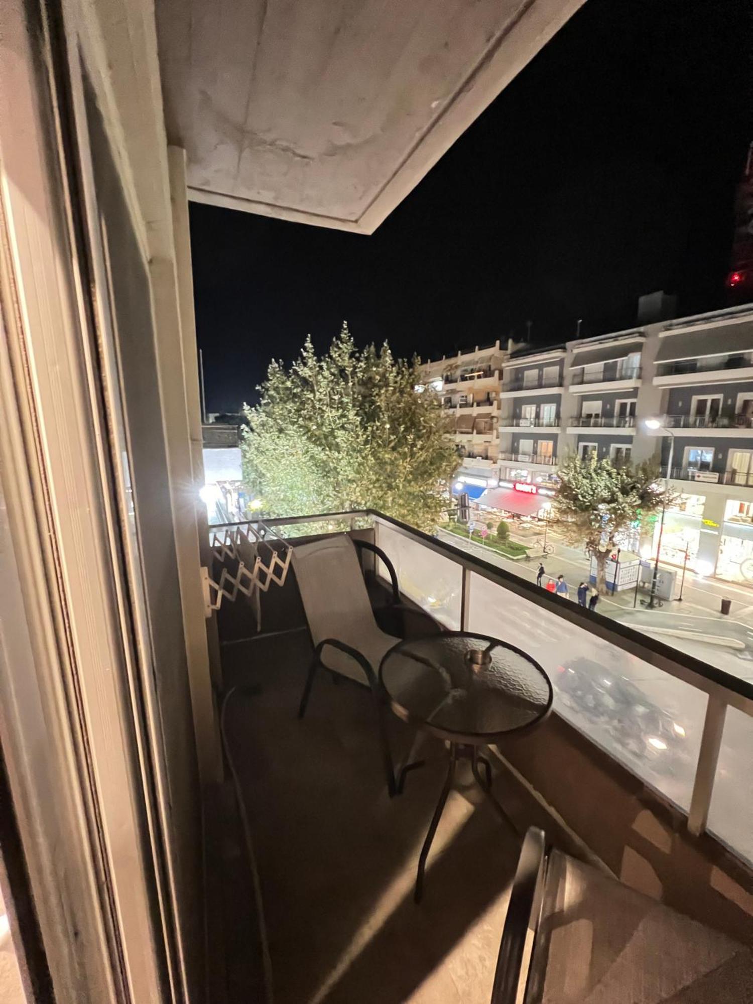Modern Apartment In The Heart Of The City Alexandroupolis Exteriör bild