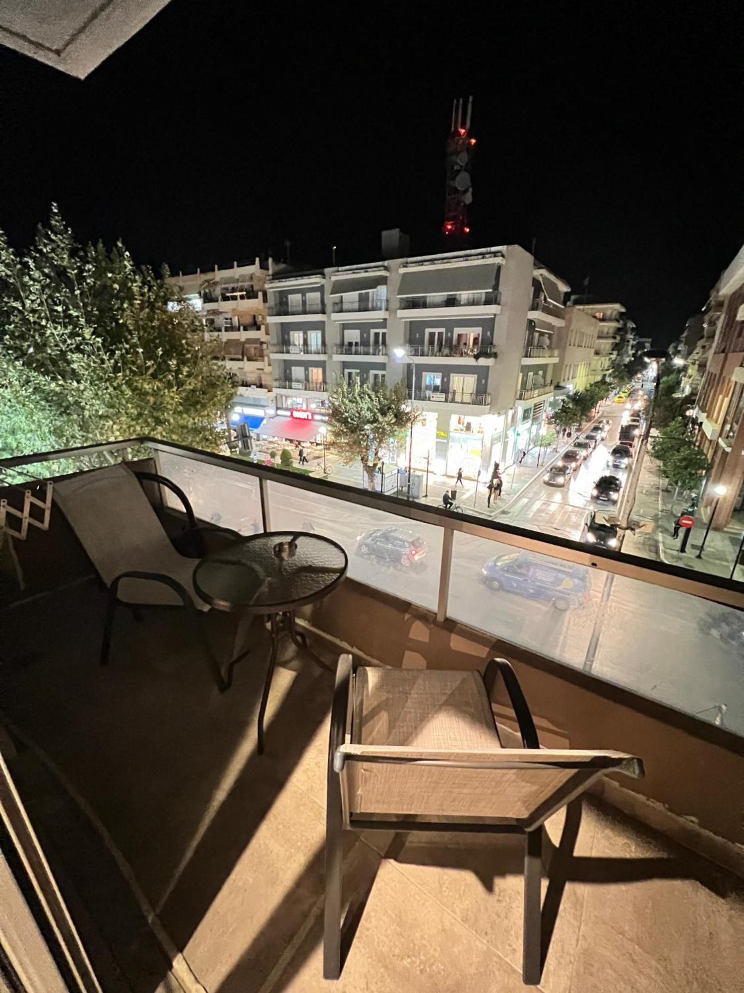 Modern Apartment In The Heart Of The City Alexandroupolis Exteriör bild